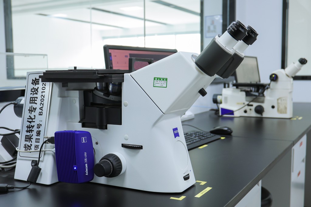 金相显微镜